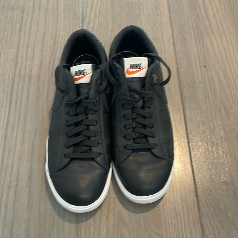 Nike Blazer Low Women’s size 9